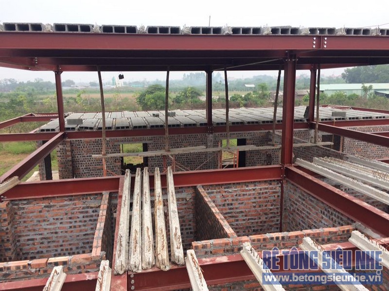 Thi công nhà khung thép kết hợp bê tông nhẹ tại Long Biên, Hà Nội