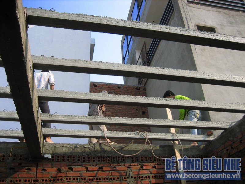 Thi công trần bê tông siêu nhẹ tại phố Nguyễn Ngọc Vũ, Cầu Giấy