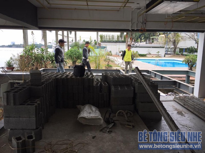 Thi công nhà khung thép kết hợp bê tông nhẹ cho quán đồ ăn nhanh ven hồ Hà Nội