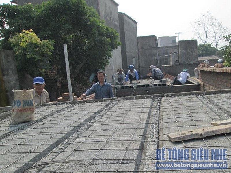 Lắp ghép sàn bê tông siêu nhẹ làm trần nhà anh Dũng tại Biên Giang, Hà Đông