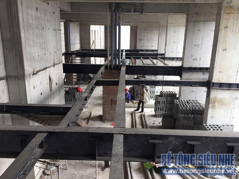 Cải tạo thêm tầng nhà xưởng bằng sàn bê tông siêu nhẹ, công trình tại Vĩnh Phúc
