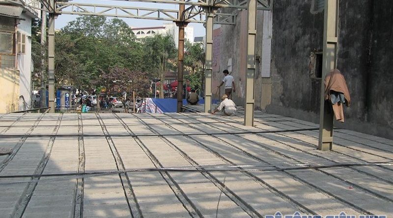 Quy trình dựng nhà khung thép, làm sàn bê tông siêu nhẹ cho nhà hàng tại Trương Định