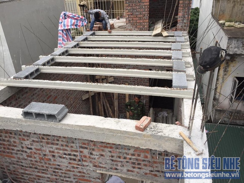 Thi công sàn bê tông siêu nhẹ cho nhà anh Thái tại Quan Nhân, Thanh Xuân