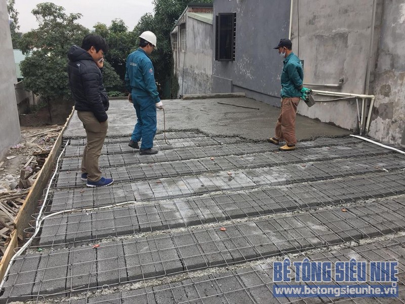 Đổ trần bằng bê tông nhẹ tầng 1 công trình nhà anh Hữu ở Yên Viên, Gia Lâm