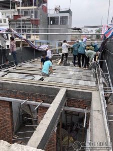 Cơi nới nhà, đổ trần bằng sàn bê tông nhẹ lắp ghép nhà anh Hiếu ở Hà Đông, Hà Nội