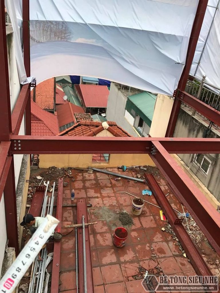 Thi công khung thép tiền chế để nâng tầng cho nhà anh Hiệu, Hoàng Mai, Hà Nội - 03