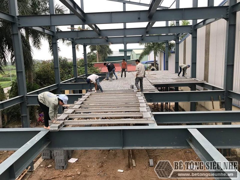 Lắp dựng nhà khung thép, thi công sàn bê tông nhẹ tại Thanh Trì, Hà Nội - 05