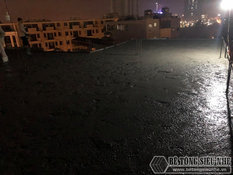 Làm sàn bê tông siêu nhẹ "xuyên đêm" công trình tại Gia Lâm, nhà anh Bá (P2)