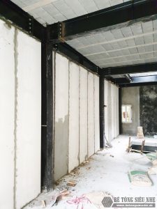 Công trình nhà lắp ghép bằng khung thép tiền chế, sàn bê tông nhẹ và tấm tường bê tông siêu nhẹ